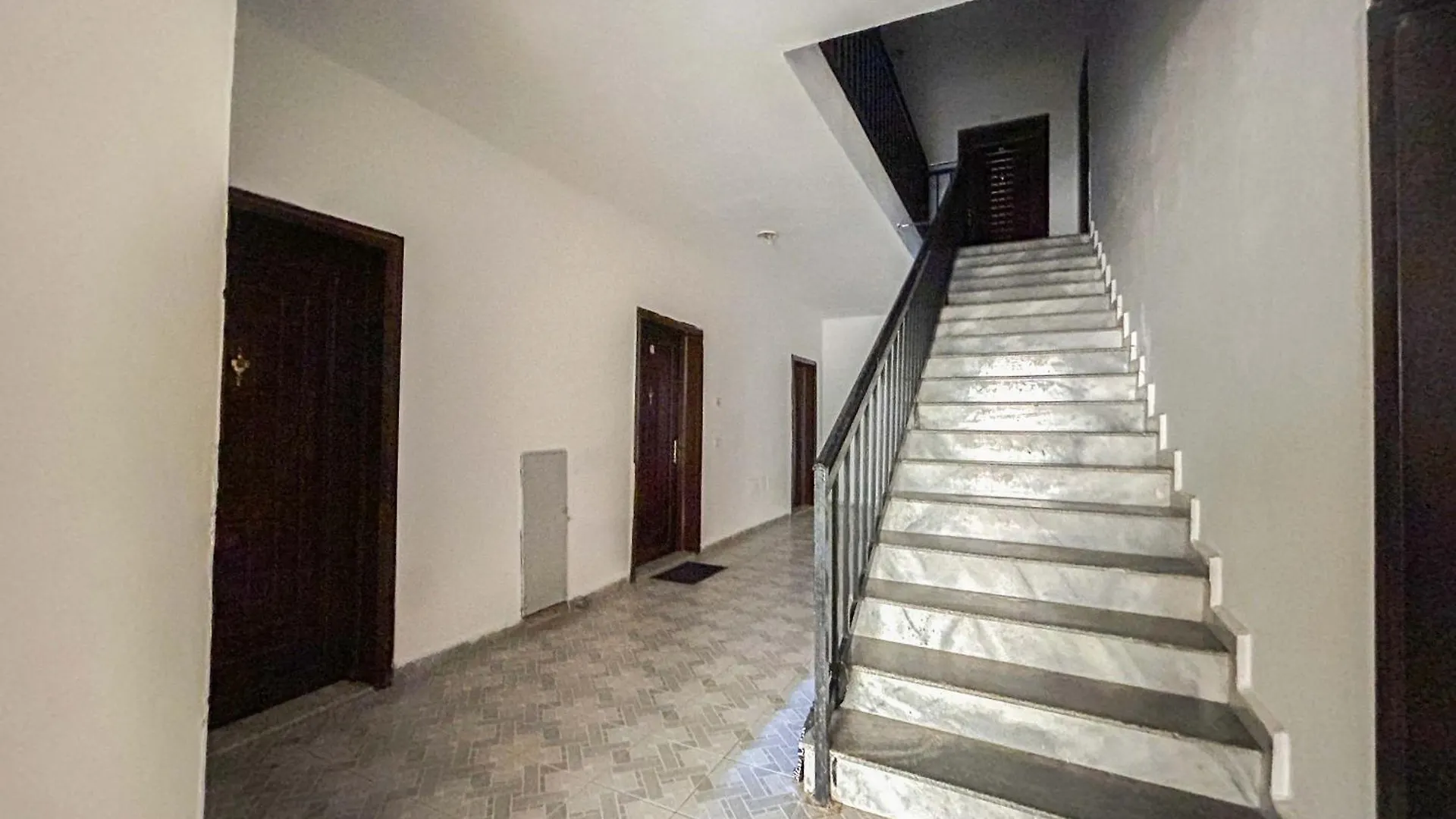 Sea Apartment With Balcony Durrës