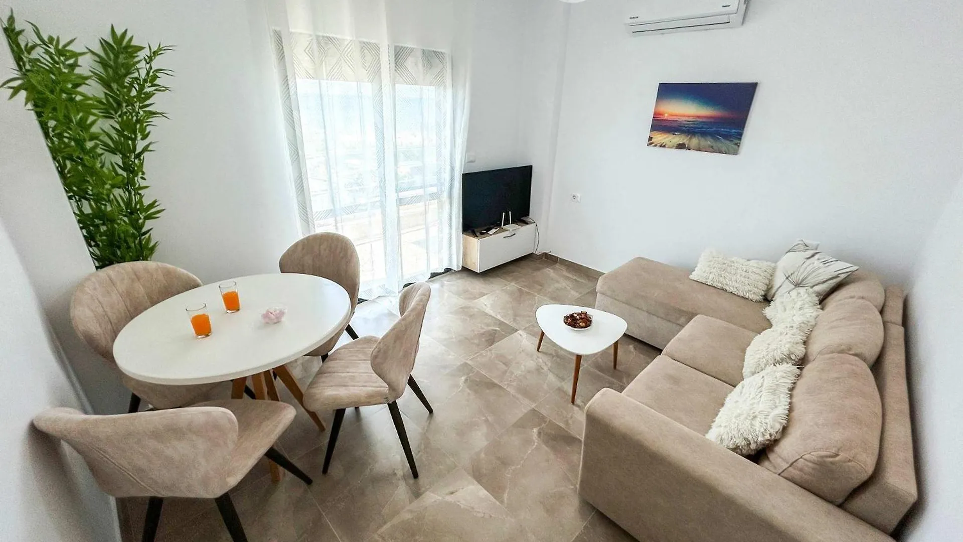Sea Apartment With Balcony Durrës 0*,  Albania