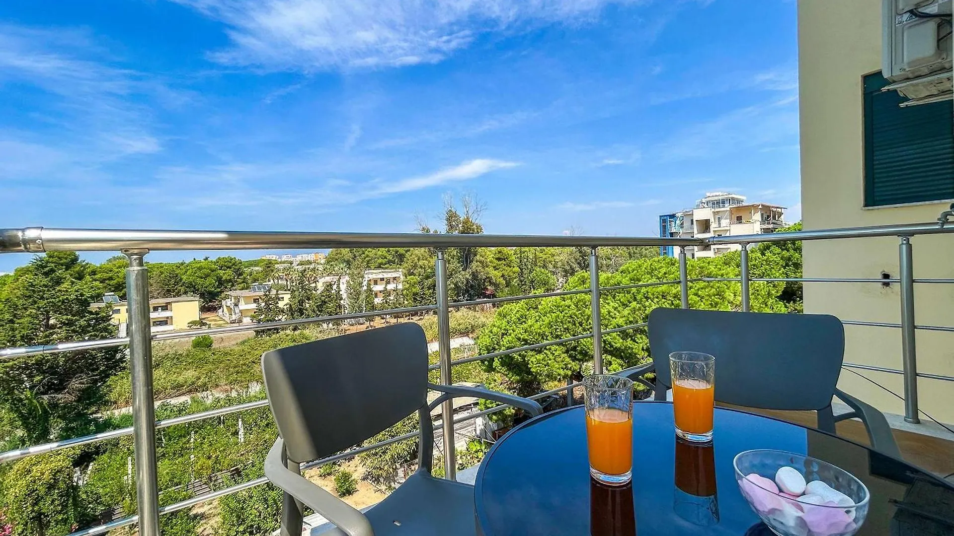 Sea Apartment With Balcony Durrës Albania